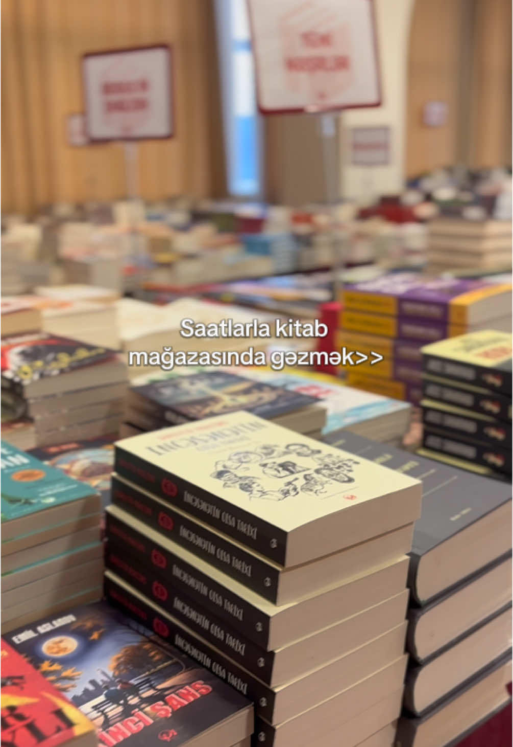 Əziz oxucular, kitab mağazası hər gün saat 09:00-18:00 saatlarında açıqdır. Hər birinizi gözləyirik✨ #BookTok #books #book #turkishbooks #bookrecommendations 