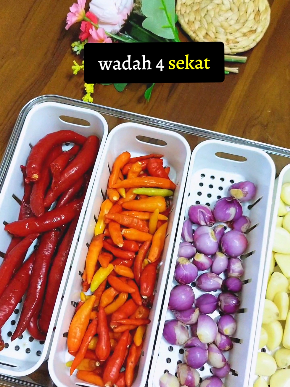 Wadah Bumbu 4 sekat  Food Container 4 Sekat Saringan Kotak  Penyimpanan bumbu  #foodcontainer  #wadahbumbu  #tempatbumbu  #kotakpenyimpanan   #foodpreparation 