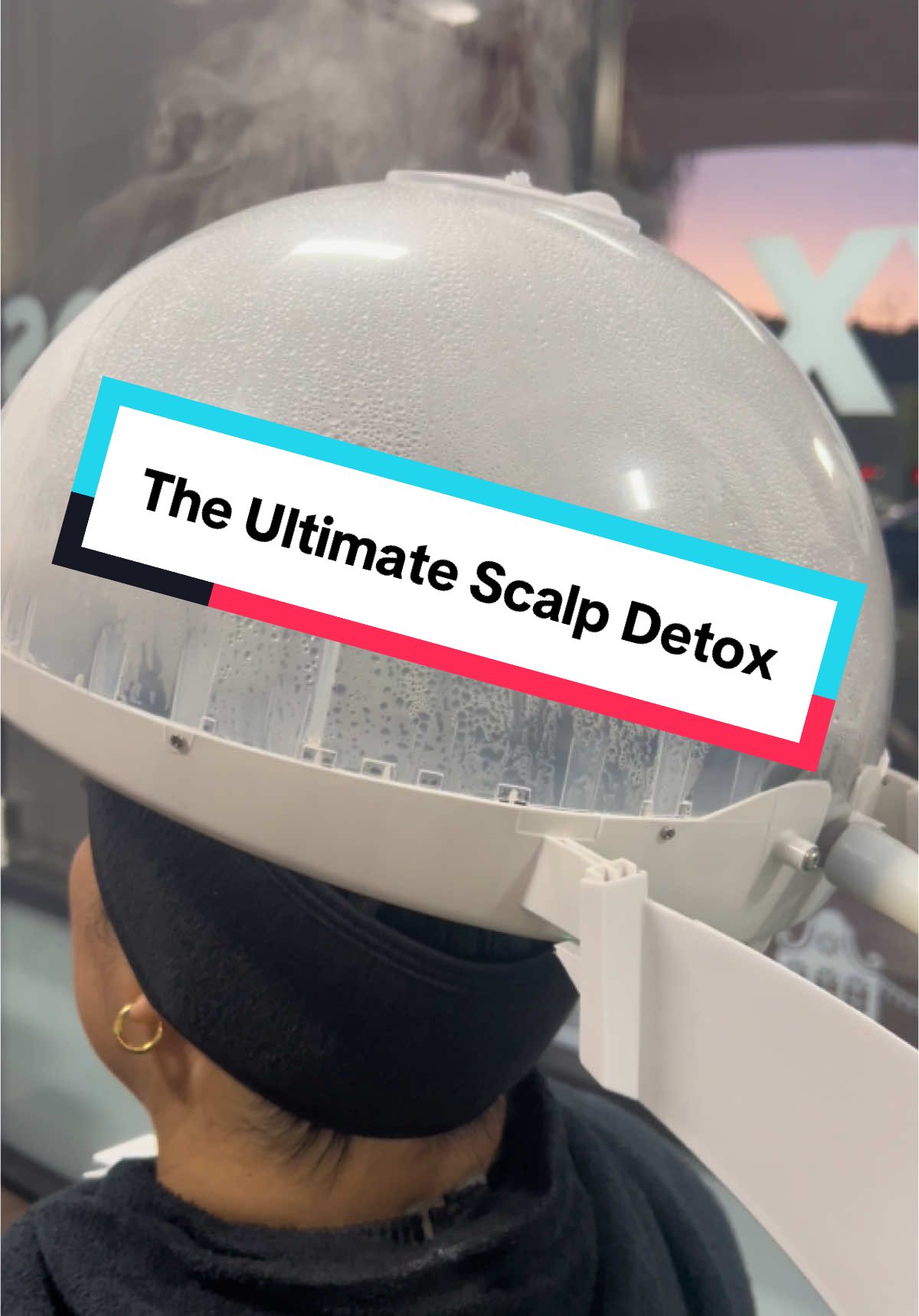 🫧 Want to get up close and personal with your scalp?🔬 Book our Ultimate Hair Detox service to reveal the health of your scalp! This service includes a detailed scalp analysis, deep cleansing to remove impurities, hydration replenishment, and circulation-boosting techniques, leaving your scalp refreshed and your hair stronger than ever. ✂️ Wig + Extension Specialist  📍 San Pedro, CA 📲 (323) 538-1601 #scalpcare #scalppsoriasis #scalpmassage #scalphealth #hairdetox #healthyhair #healthyhairtips #cleanhair #scalptreatment 