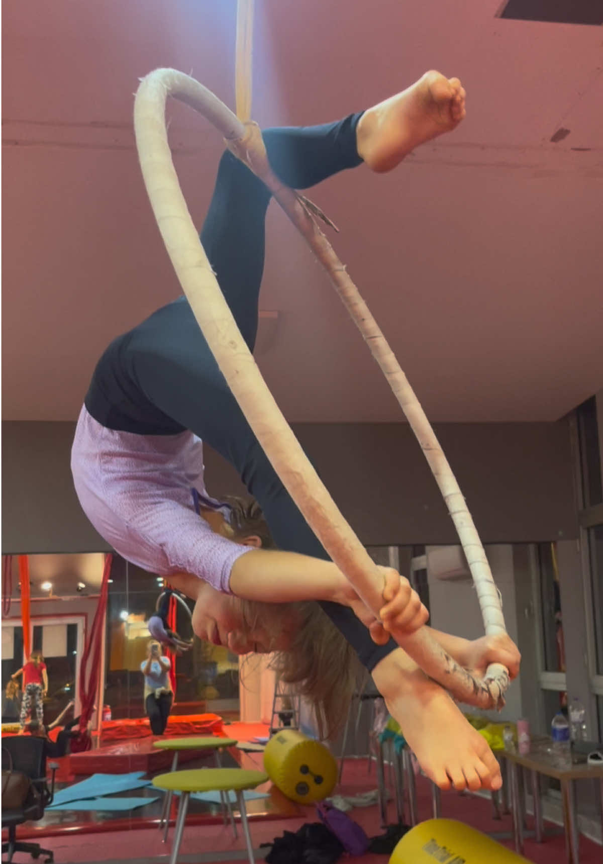 Мои зайчики #воздушныйэквелибр ###воздушнаягимнастика #aerialhoop #aerialhooptrics #aerialhooptrening #antalya #турция🇹🇷 #анталия2024 #анталия 