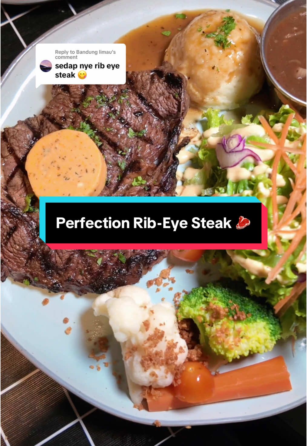 Replying to @Bandung limau Sizzle, sear, and perfection on a plate. This ribeye speaks for itself. 🥩🔥 #theroostpng #ribeyesteak #tastynunique #westernfood #penang #halalfood #fypシ 