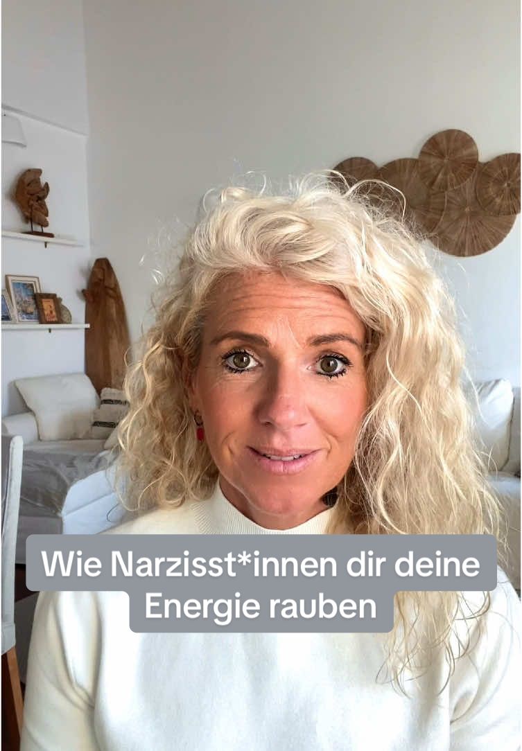 Ershalb du in einer narzisstischen Beziehung immer energieloser wirst. #narzisstischebeziehung #toxischebeziehung #manipulation #emotionalegewalt #narzissmus 