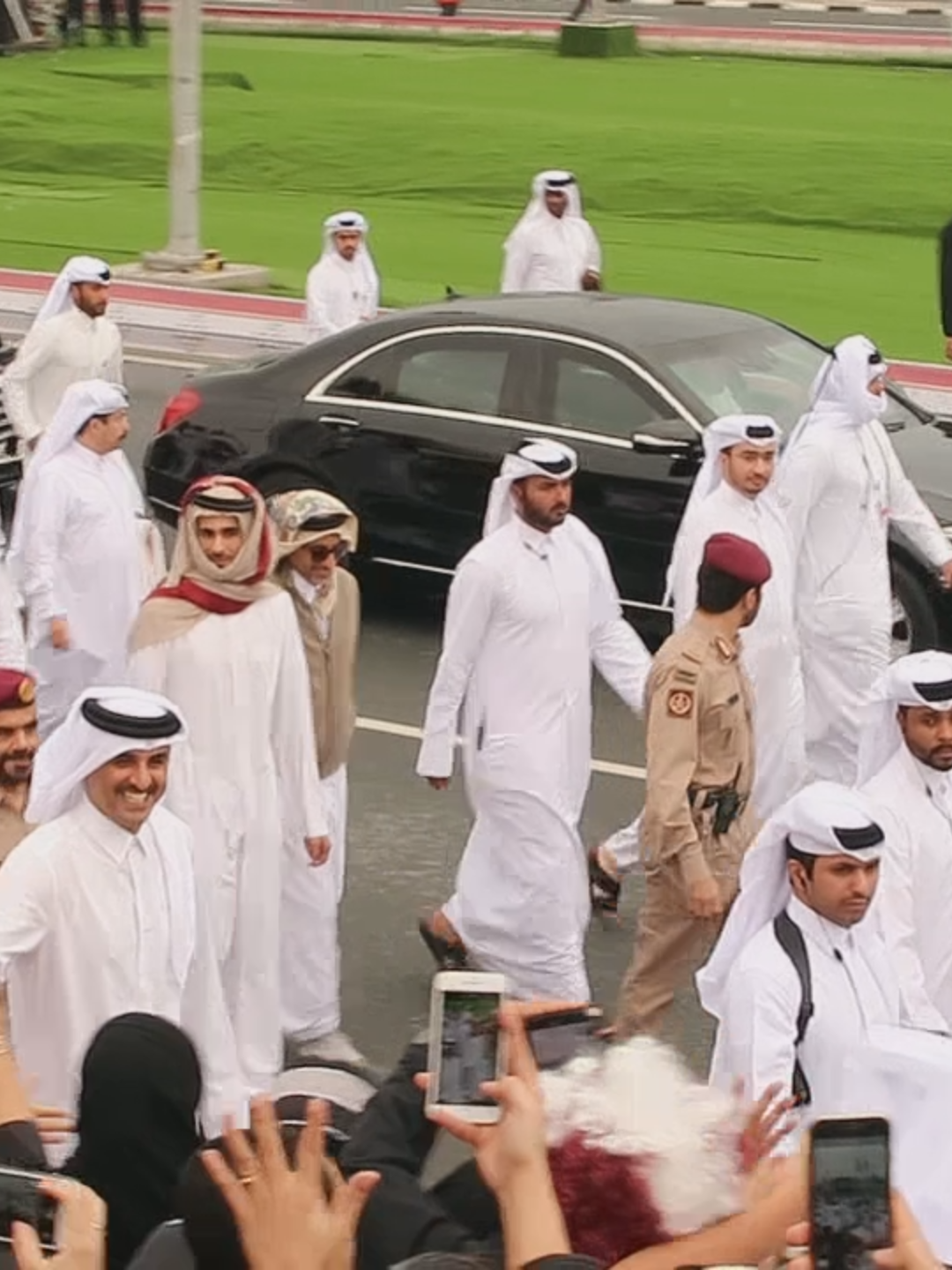 Happy Qatar National Day . Re-Uploading my QND experience and a very rare encounter   with Amir of Qatar Shiekh Tamim Al Thani during the Military parade.#qatarnationalday #DohaQatar #Qatar #QatarOFW #QatarNationalDay