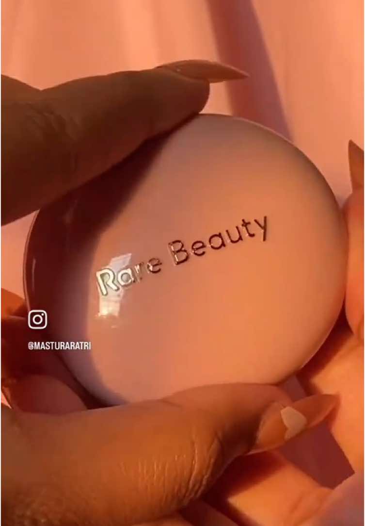 Let’s unbox the @Rare Beauty Stay Vulnerable Melting Blush  in the shade 💫nearly berry🍇 (Not sponsored🫠)  #rarebeauty #rarebeautymakeup #rarebeautybyselenagomez #creamblush #rarebeautyblush #stayvulnerable #creamblush #meltingblush #berry #berryblush #blush #makeup #selenagomez #selena #selenator  #fy #fyp #fypシ #fypage #fyppppppppppppppppppppppp #fypp #fyppp #blush #plumblush #berryblush 