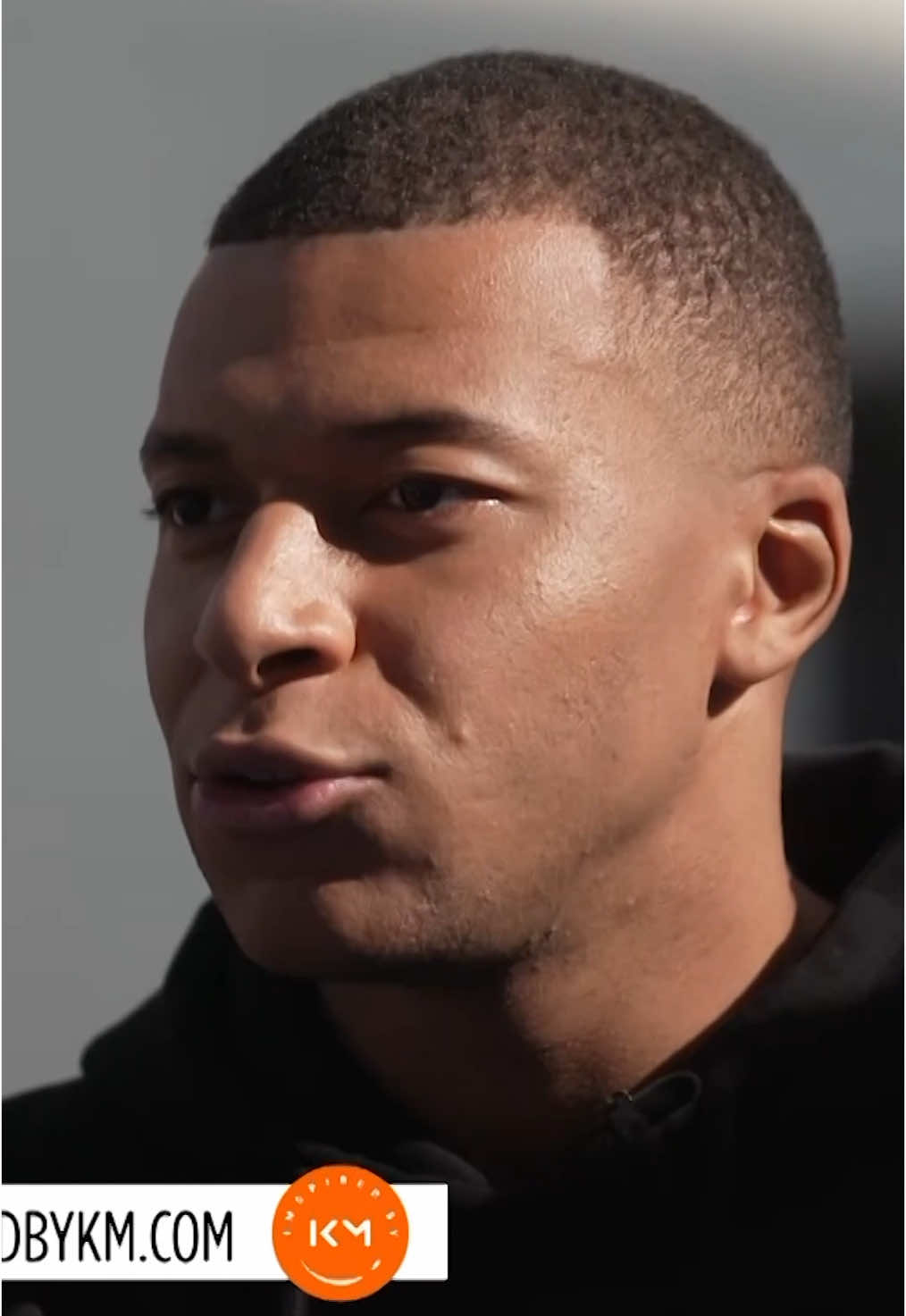 🎯 Accompagné par Hakim Arezki, champion paralympique de cécifoot avec l’Equipe de France aux #JO2024, Kylian Mbappé s’essaie à la discipline ! 😄 Il nous parle également de son association, Inspired by KM ! 👉 Suivez une émission beUNITED exceptionnelle, spéciale Kylian Mbappé, ce soir à 23h30 sur beIN SPORTS 1  #beUNITED #football #mbappé #kylianmbappe #sportstiktok 