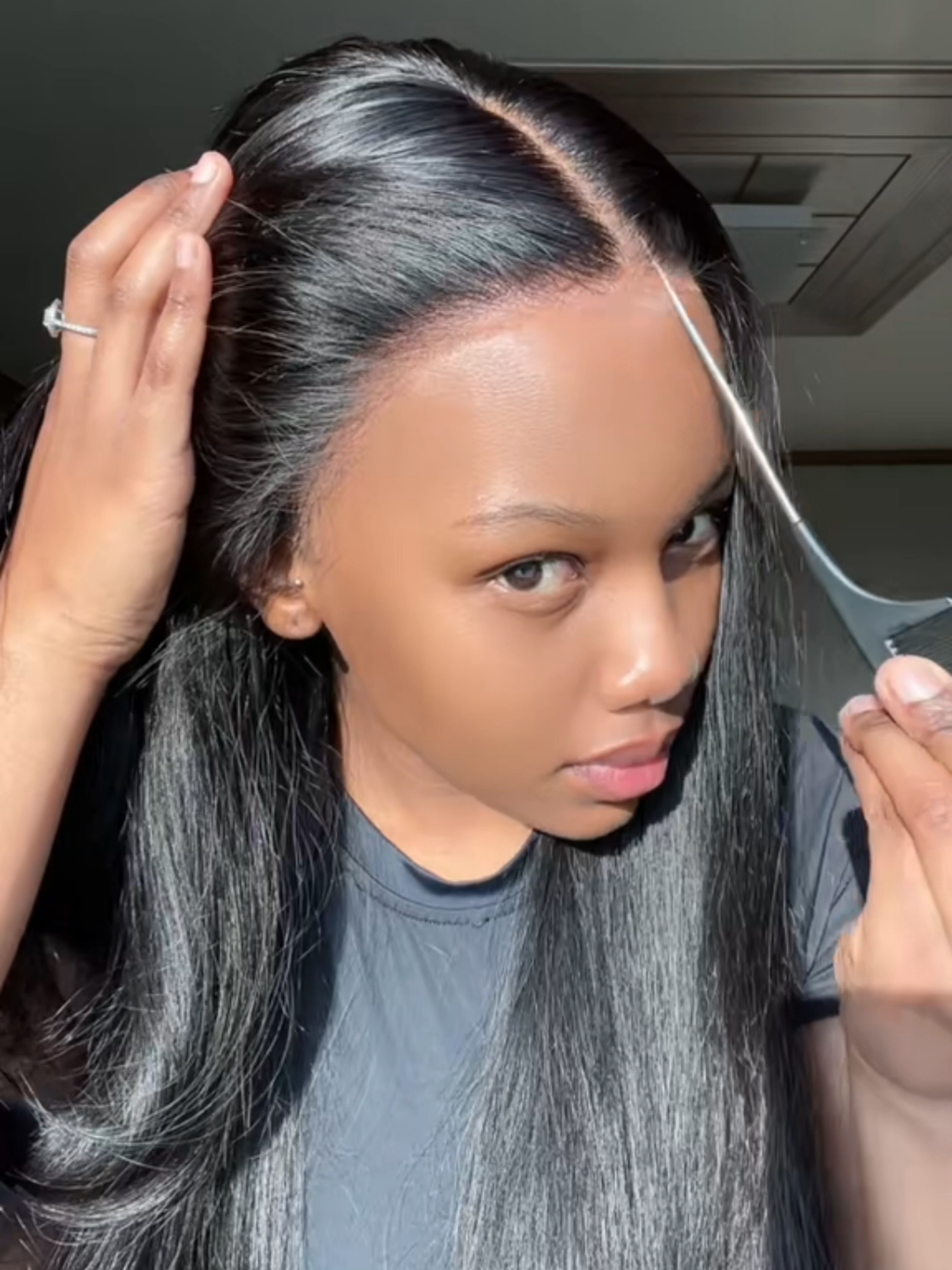 Not me thinking the hair is real!!!nd it's not even glued onnn😱 Hair: Ani8002 #myfirstwig #gluelesswig #whatyouseeiswhatyouget #silkpress #weargowig #invisiblelace #gluelessfrontal