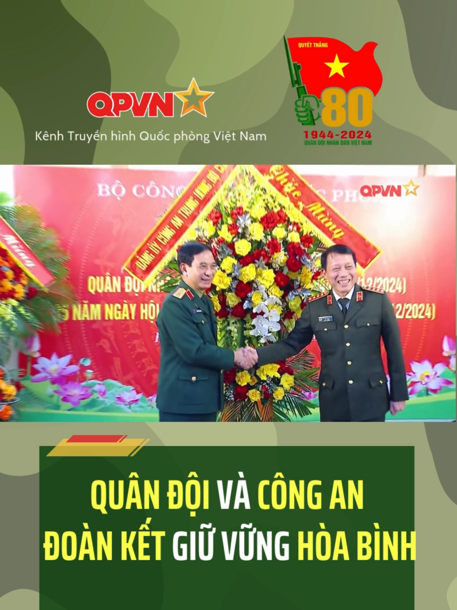 hân dịp kỷ niệm 80 năm Ngày thành lập Quân đội nhân dân Việt Nam và 35 năm Ngày hội Quốc phòng toàn dân, tối qua, tại Hà Nội, Đảng ủy Công an Trung ương, Bộ Công an tổ chức buổi gặp mặt và chương trình hòa nhạc “Vang mãi khúc quân hành” chúc mừng Quân ủy Trung ương, Bộ Quốc phòng. Dự sự kiện có các đồng chí: Tổng Bí thư Tô Lâm - Bí thư Quân ủy Trung ương; Chủ tịch nước Lương Cường; Thủ tướng Chính phủ Phạm Minh Chính; Đại tướng Phan Văn Giang - Ủy viên Bộ Chính trị, Phó Bí thư Quân ủy Trung ương, Bộ trưởng Bộ Quốc phòng; Đại tướng Lương Tam Quang - Ủy viên Bộ Chính trị, Bí thư Đảng ủy Công an Trung ương, Bộ trưởng Bộ Công an. #80namqđndvietnam #quandoinhandanvietnam #boquocphong #QPVN #camerachiensi #botruongboquocphong #anninhantoan #hoabinh #quandoi#CONGAN