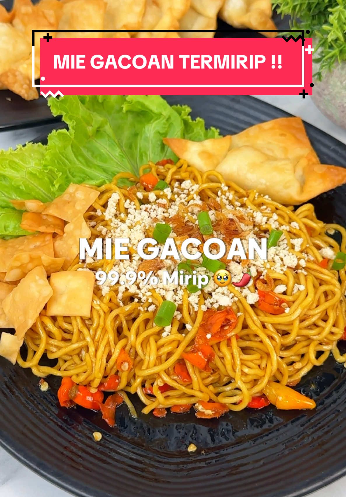 BERHASIL !!! menurut aku ini resep mie gacoan termirip yang pernah aku bikin ✨🎉 seriusss berawal dari liat tumpukan kardus kecap pas makan mie gacoan aku langsung beli kecapnya dan gooongggg yaaaaa rasanya semirip ituuu🥹🎉🤤 Seriusan sih kalian wajib cobain karena ini bener bener enak enak bangettttt 😭🤤 🍜 RESEP MIE GACOAN  • topping ayam -250 gr dada ayam -2 siung bawang putih -100 ml air -1/4 sdt kaldu ayam bubuk -1/4 sdt garam -1/2 sdt lada -1/4 sdt saus tiram -1/4 sdt minyak wijen -1/4 sdt kecap asin • Minyak Ayam -100 gr kulit ayam -5 siung bawang putih cincang -minyak goreng secukupnya • Racikan Mie Gacoan -1 porsi mie -2 sdm minyak bawang -1 sdm cabe giling -1/2 sdt kecap asin -1/4 sdt minyak wijen -1 1/2 sdm kecap manis cap sawi 🍳 Peralatan memasak by @gohappyofficialstore  Panci pink 9 pcs dari “GOHAPPY KOREAN 9” @gohappyofficialstore  dengan Bahan Anti lengket Granite Anti lengket ✅ Handle sambungan panci yang rapi warna sesuai dengan warna panci ✅ stainless bottom sehingga  penyebaran panas lebih merata ✅ Variasi warna vanilla pink dan tosca ✅ Food Grade material ✅ Bebas FPOA, FTFE, Cadmium, Lead  ✅ kualitas premium dengan harga yang terjangkau  ✅ Tebal 3mm (2X LIPAT LEBIH TEBAL) ✅ GARANSI ANTI KARAT Seumur hidup ✅ Semua set isi 9 pcs hanya Rp 660.000 #miegacoan #miegacoanhomemade #resepmiegacoan #resepmiegacoanalarumahan #miegacoanmalang #miepedas #resepmiepedasenak #resepmiegoreng #indomiehomemade #resepsimpel