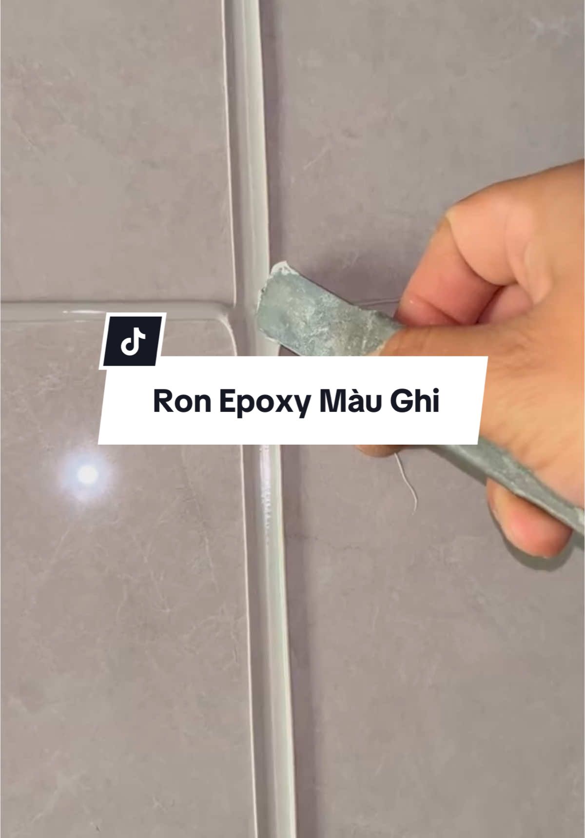 Nhà anh chị nào dùng gạch xám đá thì nên cân nhắc màu keo chà ron epoxy xám ghi này nha #keocharon #xaydung #keoepoxy #xuhuong #nhadep #keochitmach #keocharon2thanhphan 