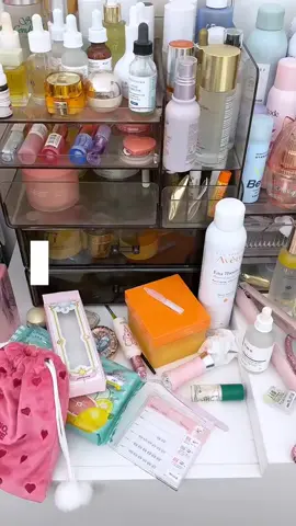 asmr makeup organization 💌 #asmr #makeup #organizing #Vlog #fyyyyyyyyyyyyyyyy 