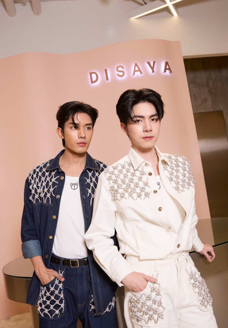 Brighten up your day with @Siraphop Manithikhun and @Jay having fun at DISAYA Central Chidlom! Their energy makes every moment feel fun and lively. We’re fascinated by the unique and stylish designs of Disaya, creating effortlessly cool looks. ✨ #THENEWDISAYA #DisayaCulture #DISAYACentralchidlomxNetJJ #net_siraphop #jj_rcp #netjj 