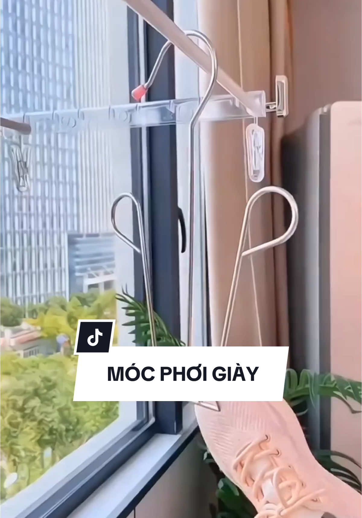 #Móc phơi giày không thể thiếu cho mọi nhà #dogiadung8k #móc #giadung #giadungtienich #giadungtienloi #reviewdogiadung #giadungviet #mocphoigiaydep 