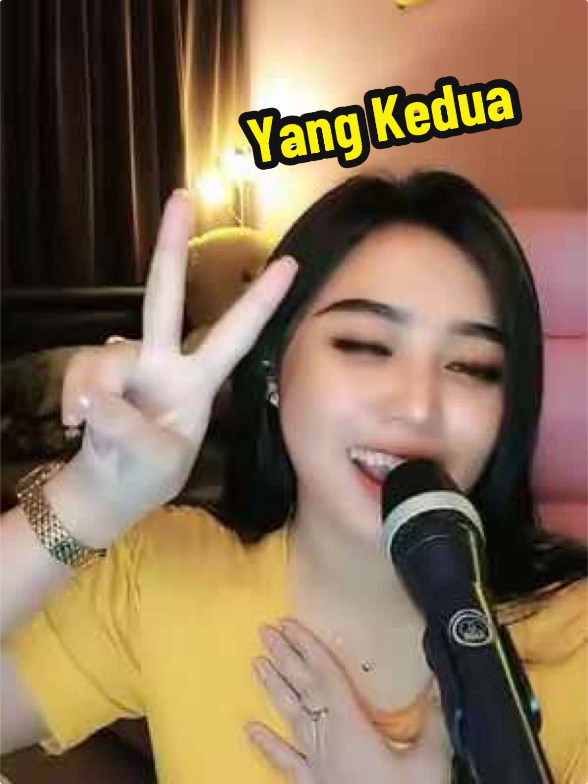 spill sedikit lagu terbaru aku gaes🔥🔥🔥 Hayati liriknya!!! ni lagu apa kisahmu bolo (jangan ya dek ya) 🤣😄😝 #LIVEhighlights #TikTokLIVE #LIVE #tabarakallah #story #tiktokindonesia #storytime #fypage #fyp #trending #trendingvideo #fypシ゚viral #yangkedua #intanmandasari #umpomo #dangdut #menyedihkan #kisahnyata  @Intan Mandasari @ARYA SATRIA OFFICIAL @bundasucii 