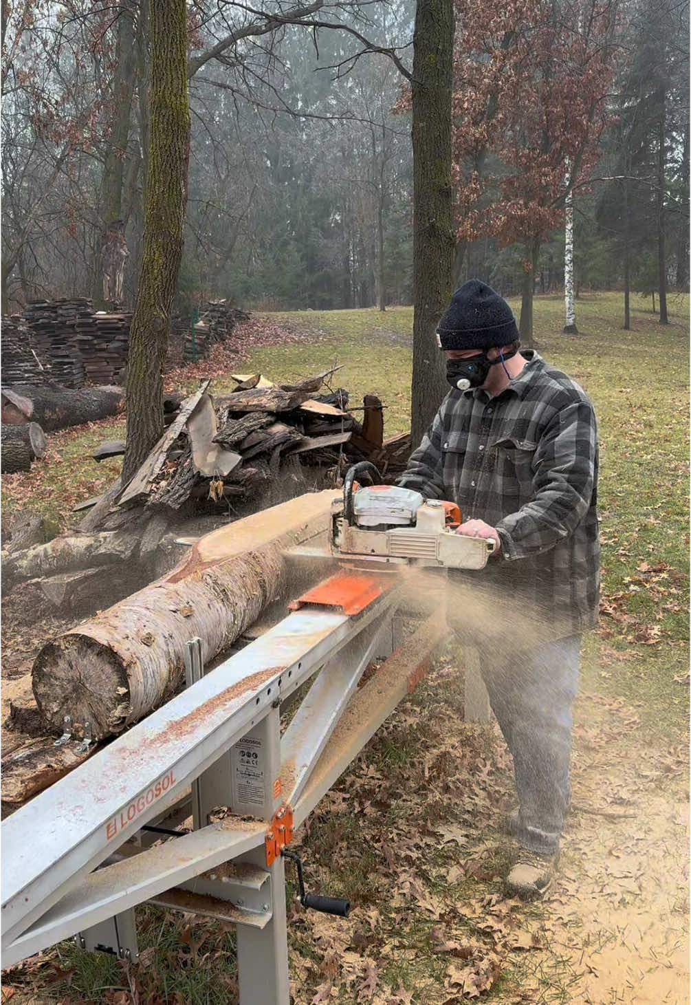 Birch is perfect for rustic home decor woodworking projects. My woodworking customers purchase birch slabs for signs, center pieces on tables, and more! Woodworkers love the neutral tones in birch because it matches well with any color theme.  I chainsaw milled this birch log with my Stihl MS 661, Logosol F2+, and a ripping chain from @Granberg International. I protected my lungs with the RZM3 from @RZ Mask. Shop Granberg and RZ Mask’s websites and use my code to save money. Code- foxridgeslabs #woodworking #woodworker #birch #homedecor #rustic #liveedge #chainsawmill #satisfyingvideos #fypage 