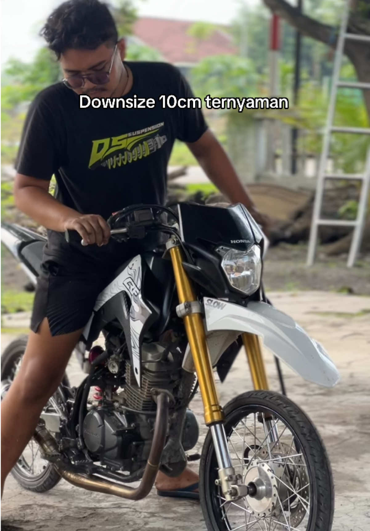 Downsize crf 10cm, lokasi no wa ada di bio #dssuspension #riboundsokbreker #sidoarjo #crf150l #downzisestyle #surexgank #surexgank🔥 #supermototiktok #surexstyle 