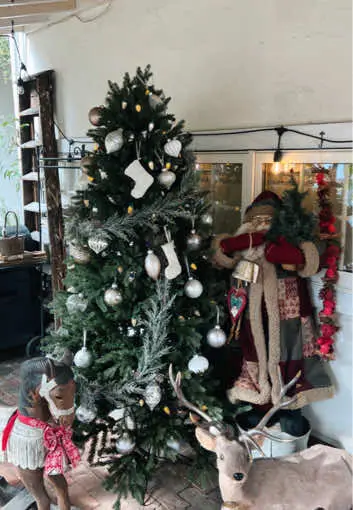 クリスマス仕様になってた熊本のアイシングクッキー屋さん🍪🧦🧣 外国のお家に迷い込んでしまったのかと思うような可愛すぎる店内🪞🧺♡ 今年も頑張った自分へのご褒美に。 熊本に来たらみんなぜひ🦌✨️ #おすすめ #fyp #熊本 #熊本旅行 #クリスマス #社会人の休日 #熊本カフェ #熊本ドライブ