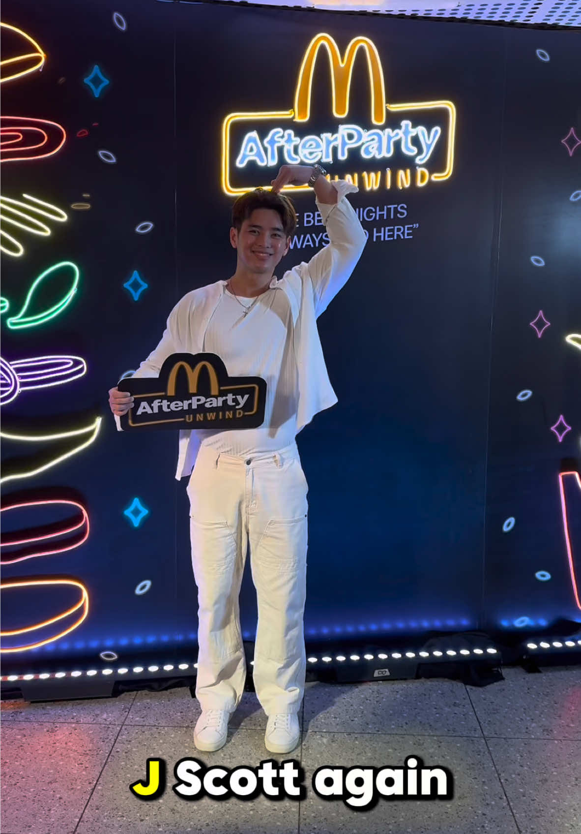 We're all about that late-night feed 😋 McDonald's is the go-to after party place!  #McDonaldsAfterPartyUnwind is exclusively available in the McDonald's App. Enjoy exclusive deals and in-app games you can use at midnight! Great for late night cravings 🍔🥤 Run to your fave branch now after your Holiday events 💯 @McDonald’s @McDo_PH 