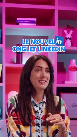 La tendance sur LinkedIn ?   La vidéo courte 🎥 Faire des vues avec un simple post est devenu un défi !    Avec l’IA, tout le monde peut écrire des posts.   Alors que se filmer, monter, et publier une vidéo ?   …. C'est un autre niveau !   Peu osent se lancer et cliquer sur “publier”.   Il y a quelques mois, chez Agence Personnelle, LinkedIn était un canal secondaire…   Aujourd’hui, c’est LE moteur pour gagner en visibilité.   Prêt.e à prendre le virage vidéo sur LinkedIn ?   Matériel, logiciels, prestataires…    Ma boite à outils est dispo sur mon LinkedIn : Caroline Mignaux
