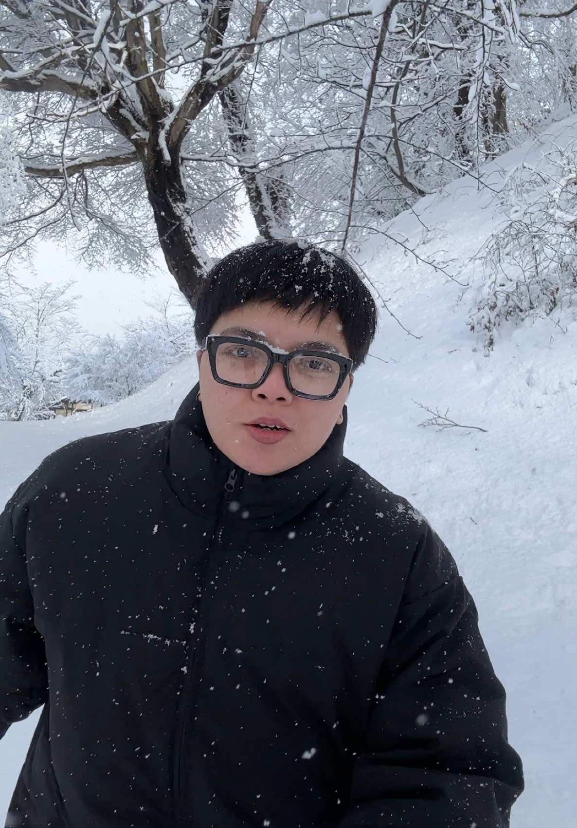 ternyata orang dewasa yang katanya enak tinggal di luar negeri itu, aku yang sekarang ❄️⛄️🥶 #snow #fypシ #japan 