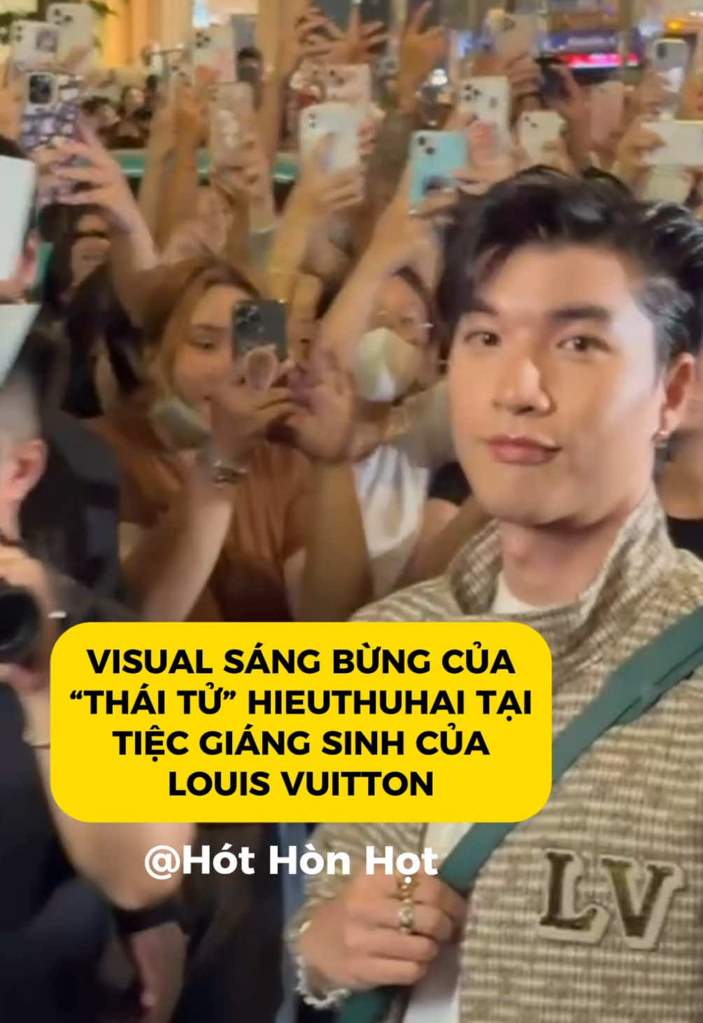 VISUAL SÁNG BỪNG CỦA “THÁI TỬ” HIEUTHUHAI TẠI TIỆC GIÁNG SINH CỦA LOUIS VUITTON #hothonhot #DREAMeRMedia #tiktokgiaitri #tintucshowbiz #tiktoknews #louisvuitton #hieuthuhai