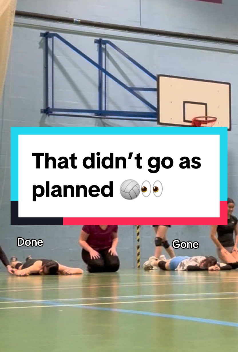 Serving under pressure didn’t exactly go as planned (thanks Mappy)🗣️🚨🤝🏻#universityofwinchester #royals #uow #volleyball #fyp #lol #funny #tik_tok #fail #trendy #trendingvideo 