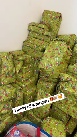 As requested from my live last night here is a present haul 🎁🎁🎁 Merry Christmas guys 🎁🤶🎄🎅🏼 #fyp #viral #christmas #christmas2024 #presents #presentshaul #grinch #grinchtiktok #toddlersoftiktok #mumsoftiktok #merrychristmas #santa #mostwonderfultimeoftheyear 