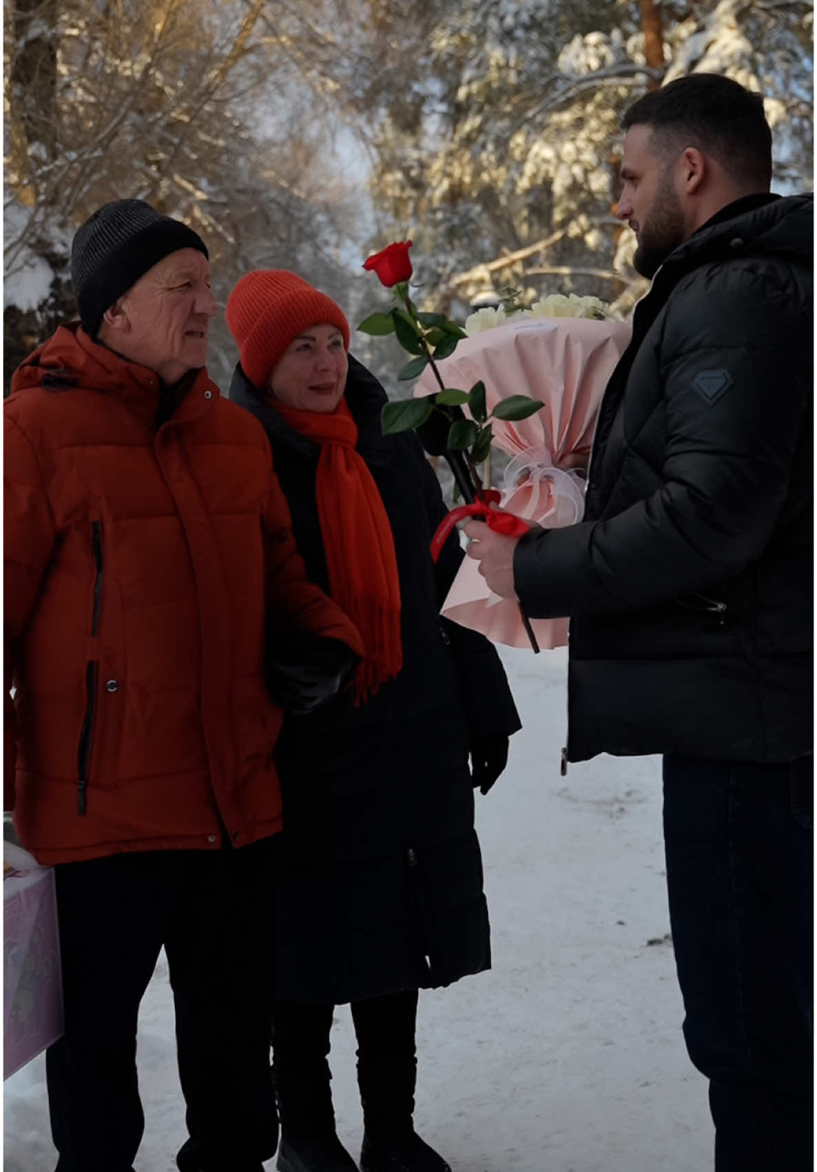 Любите и берегите друг друга всегда. ❤️ Идеальные букеты для любимых и особых моментов — только в магазине @romantic_tdk 💐