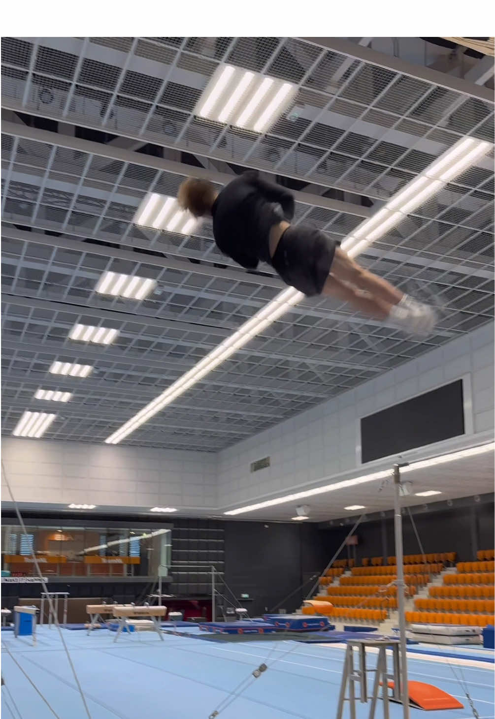 #CapCut | 😉😵‍💫 #gymnastics #nederlands #teamnl #t#fyp #topsport #foryou #viral #athlete #olympics #turnen 