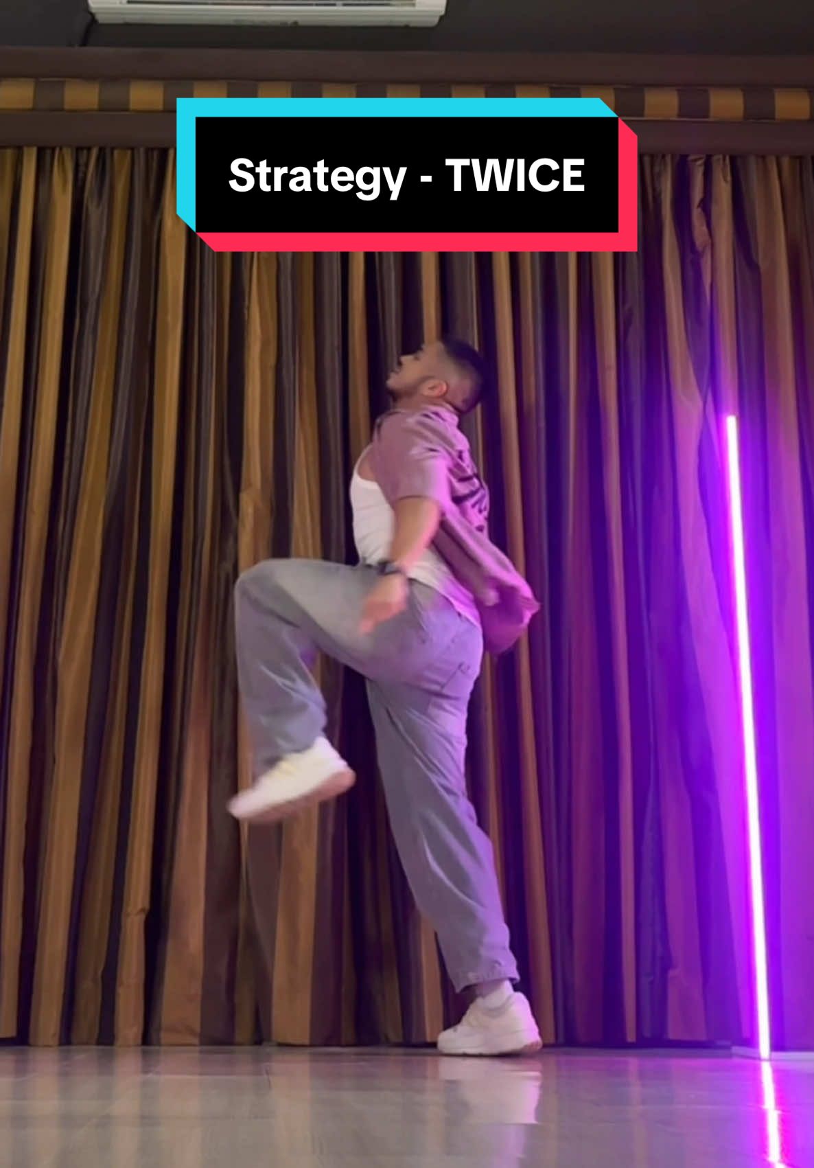 didnt mean to hit the led light oops #strategy #twice #kpop #foryou #dance @TWICE 