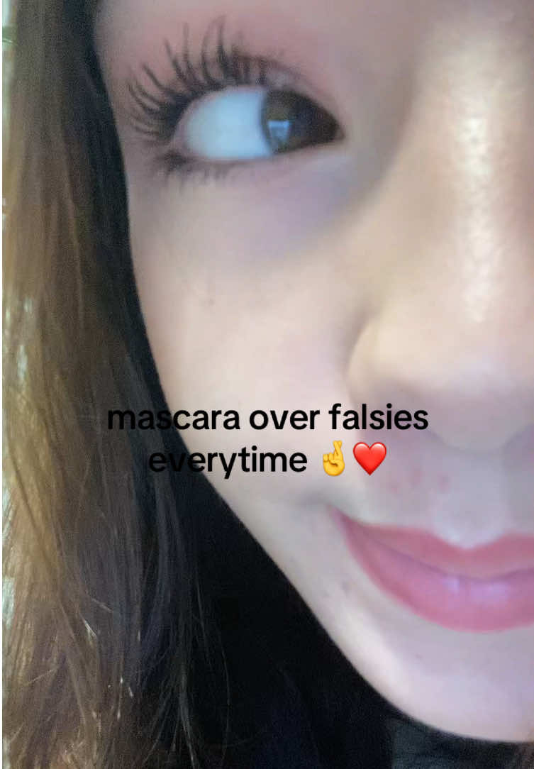 i love mascara #mascara #makeup #ilove #iloveyou #foryou #08 #09  #relatable #product #fyp #vibes #eyelashes #eyes 