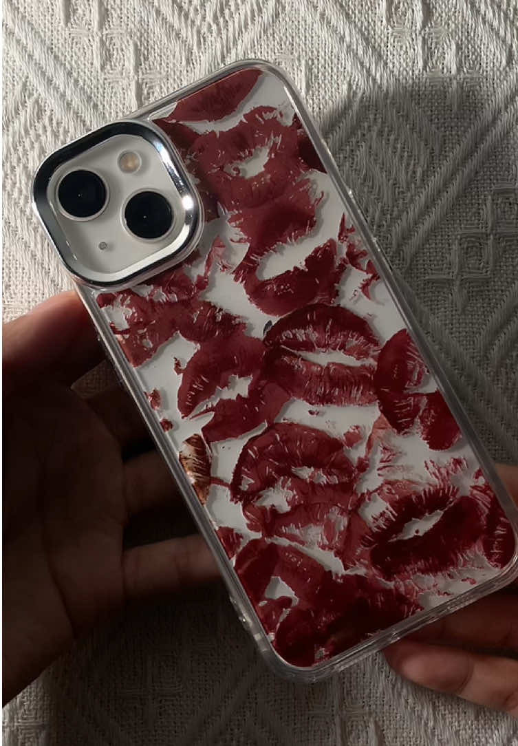 obssesed with this pwetty case 💋 #phonecase #kisscasing #iphonecasing #foryou 