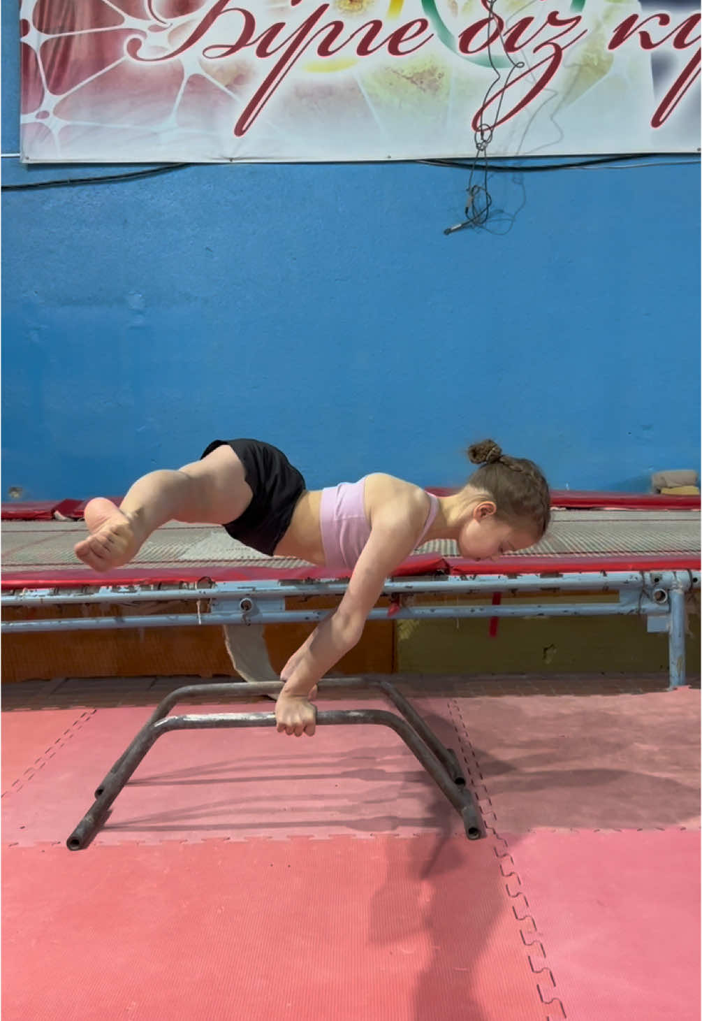 Planche   #planche #planch #sport #acro #acrobatics #sportacrobatics #gym #gymnastics #гимнастика #спорт #спортивнаяакробатика #акробатика 