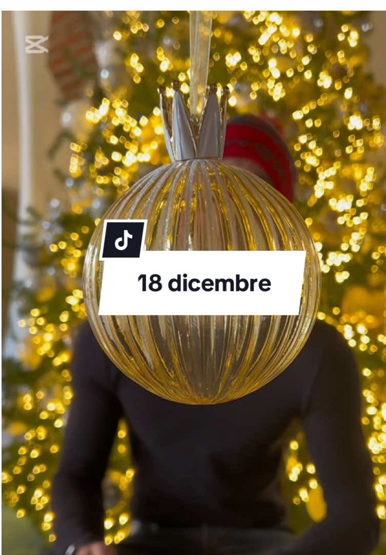 Mercoledì 18 dicembre 🎄🎁 Solo per oggi, testiere inglesi e americane scontate del 15% 🤩  Vi aspettiamo nei negozi di Pedrengo e Lissone o online su www.tombiniselleria.com 🛍️🛒 #tombiniselleria #natalecontombini #calendariodellavvento