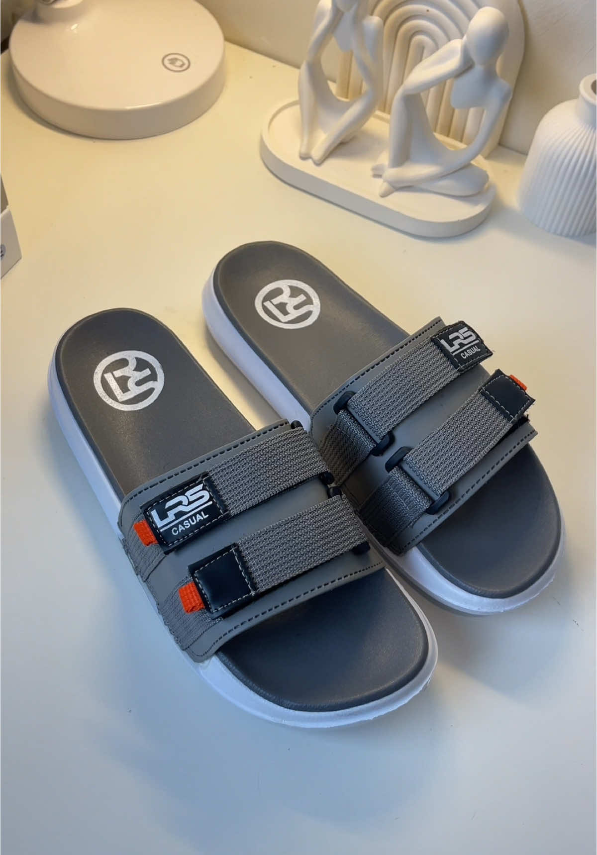 masih best seller!🫵🏻 #sandalslide #sandalabu #foryou #xybca 