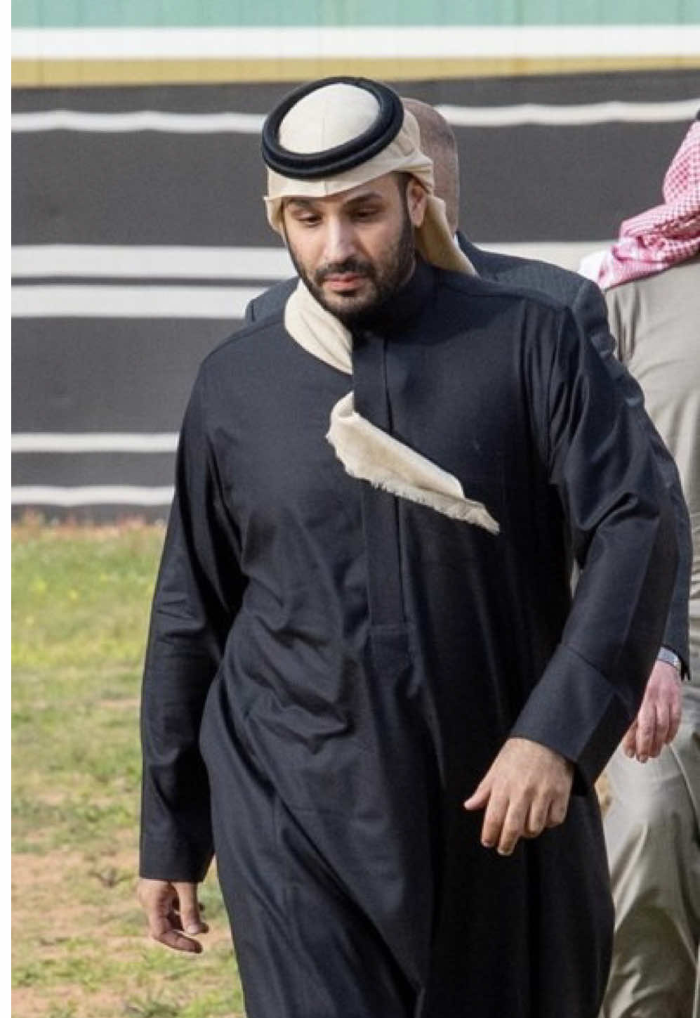 ولي العهد‬⁩ يلتقي في المخيم الشتوي في #العلا‬⁩ رئيس مجلس الوزراء القائد العام للقوات المسلحة في جمهورية العراق . #محمد_بن_سلمان #ولي_العهد 