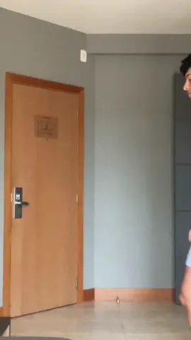 me arrumando com esse look incrível da Shein para o último Big Sale do ano!  Aproveita porque tem MUITOS descontos imperdíveis para fechar 2024 com estilo! O que acharam desse look? @SHEIN Brasil @SHEIN AEUD6] para ter acesso aos produtos. ID: 👕 28495244 👖 37185325 #SHEINBigSalesDay #SHEIN1212 #SHEINforAll #saveinstyle #ad 