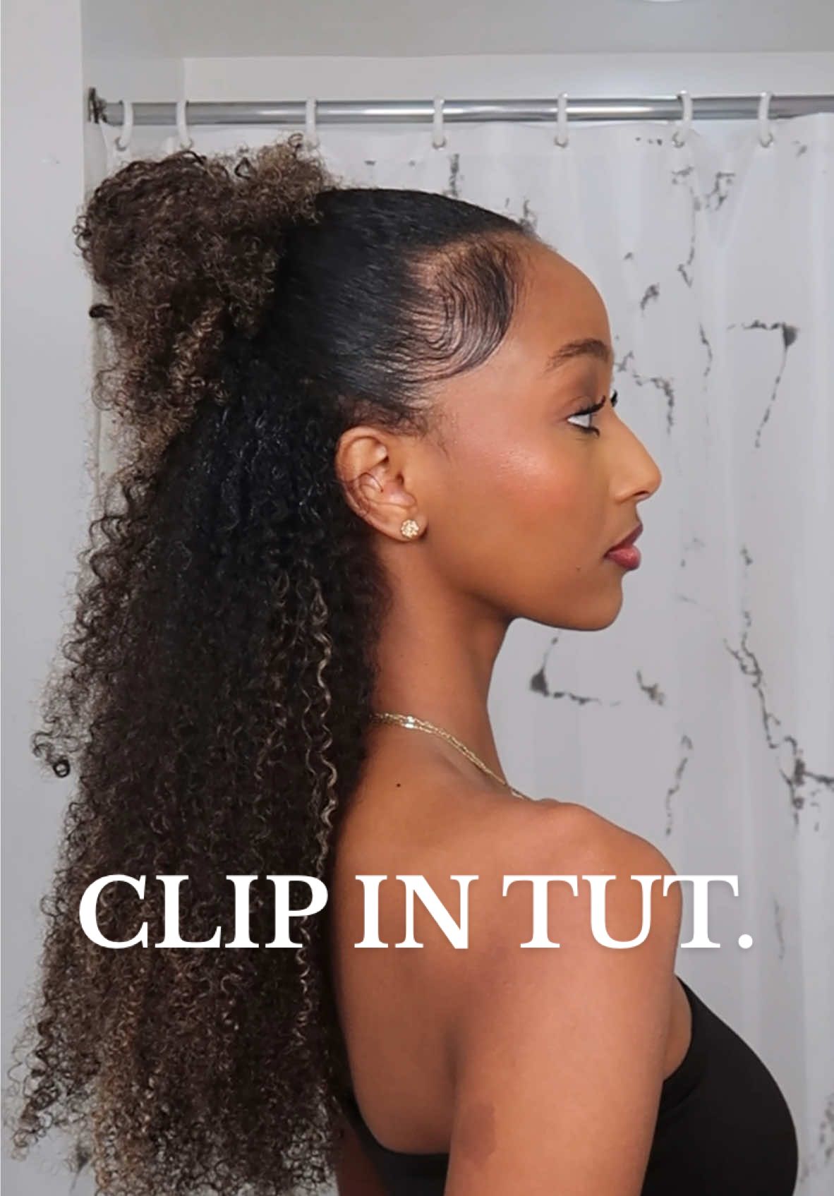 the versatility of @curlsqueen clip ins, i love! here’s one of the many styles you can do with them🤭😍  shop curlsqueen.com, 10/10! #grwm #clipins #curlyhair #hairtutorial 