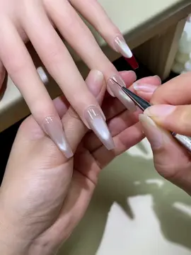 mùa giáng sinh đến rồi các bè ơi... #HuynNail #nai #nailbox #lastchristmas #Christmasslow #nailnoel #design #nailtet #nailboxthietke #nailthietke #naildesigns #nailmatmeo 