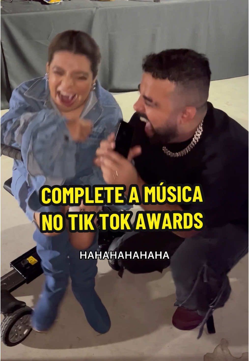 Complete a Música no Tik Tok Awards!🎶😂❤️ #CompleteaMusica #piloto #365dias #tiktokawards #viral 