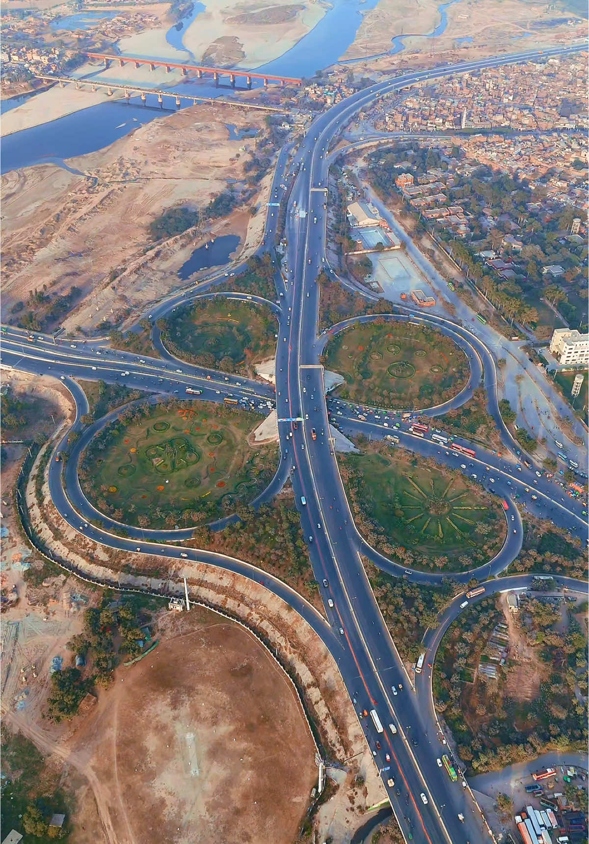 Lahore Ring Road🥰❤️ #pakistan🇵🇰 #foryoupage❤️❤️ #djimini4pro #lahorians17 #discoverpakistan #nature 