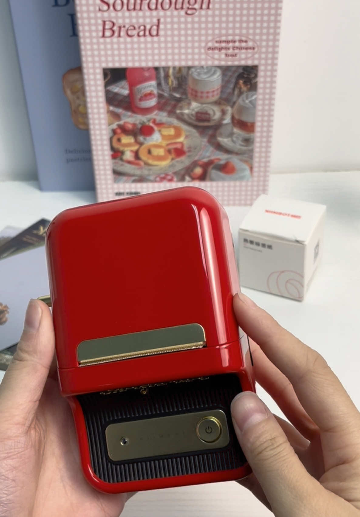 Pencetak label buetooth tanpa tinta, bisa untuk label perabotan rumah, untuk label ATK, untuk label jualan #niimbot #niimbotb21 #niimbotprinter #reviewniimbot #cetaklabel #fyp 