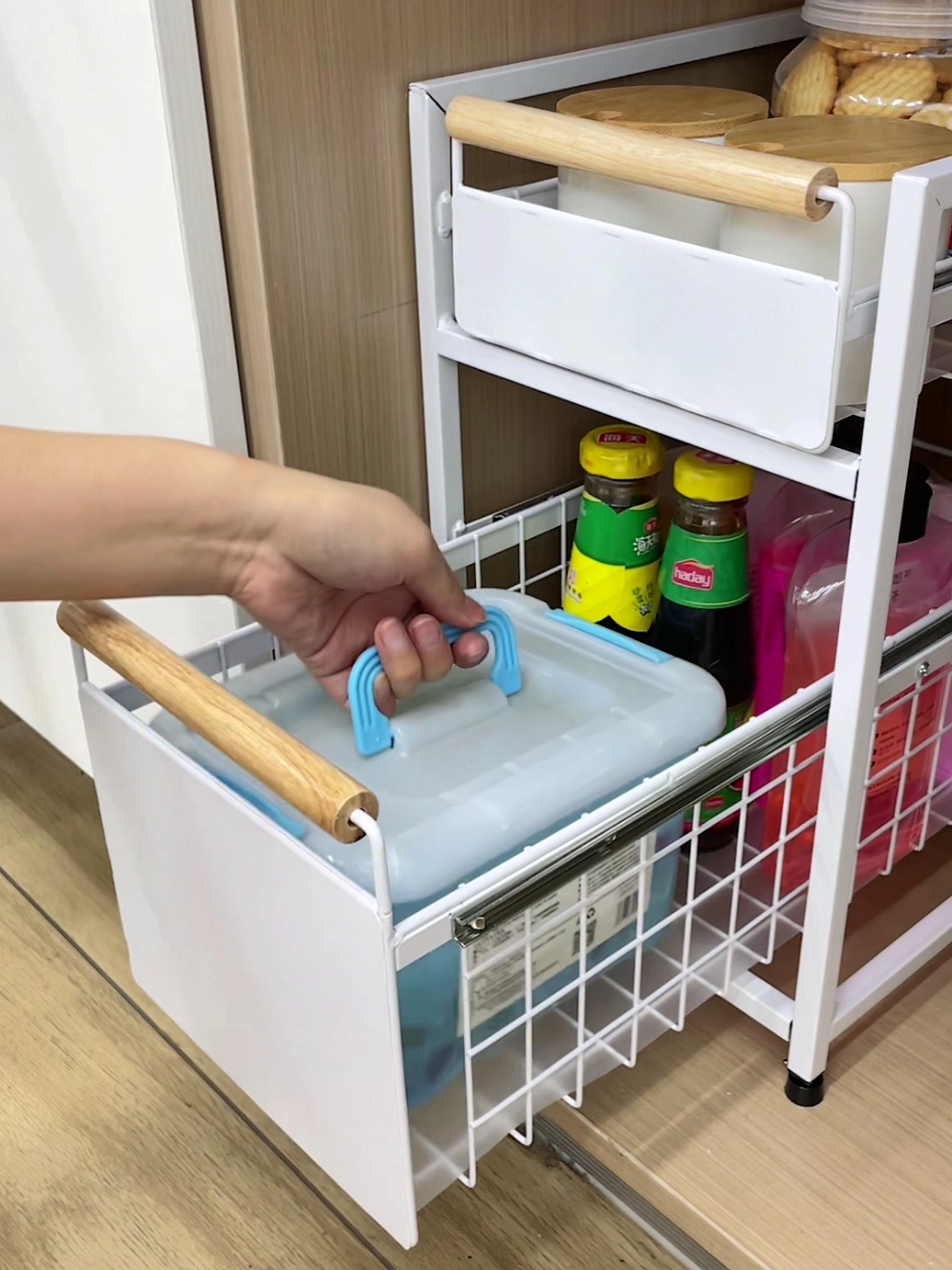 unique home accessiores and items 😍#amazon #amazonfinds #kitchen #homeitmes #goodthings #kitchenrack #KitchenHacks #storagehacks #tiktok #fyp 