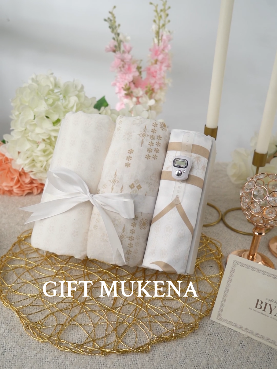 Ungkapkan cintamu  dengan semakin mendekatkan diri kepada Sang Pencipta Allah SWT 🥰🛒 Gift Mukena dari Tazbiya siap mendampingi ungkapan cinta Akhi Ukhti 😆🛒🛒 #mukenatazbiya #wibsale #endyearsale #seserahan #gift #hampers #hadiah #mukenarayon #mukenamewah #mukenanyaman #mukenalebaran 