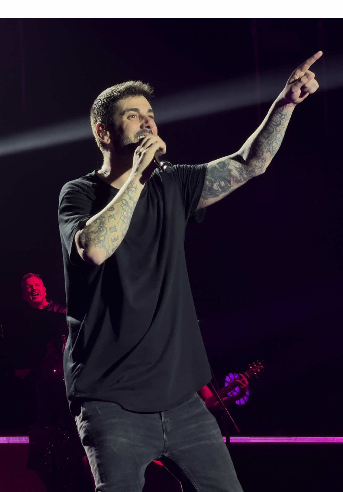 @Melendi @Gira 20 Años Sin Noticias #melendi #sinnoticiasdeholanda