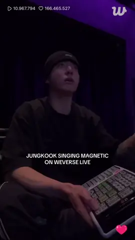 never thought we would get jk singing to magnetic in 2024🫶🏻😭 #jungkook #jk #bts #illit #fyp 