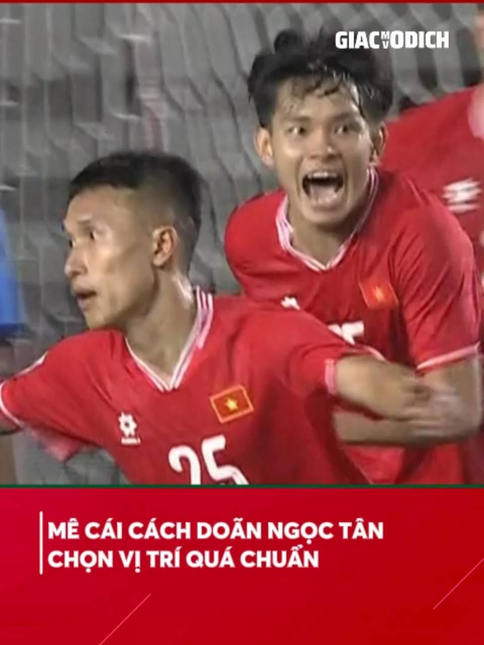 Nhìn cái cách Doãn Ngọc Tân chọn vị trí 🔥 #FPTPlay #AseanCup2024 #ASEANUtdFC #Giacmovodich #MitsubishiElectricCup #xuhuong #bongda #vietnam #philippines #doanngoctan #fyp