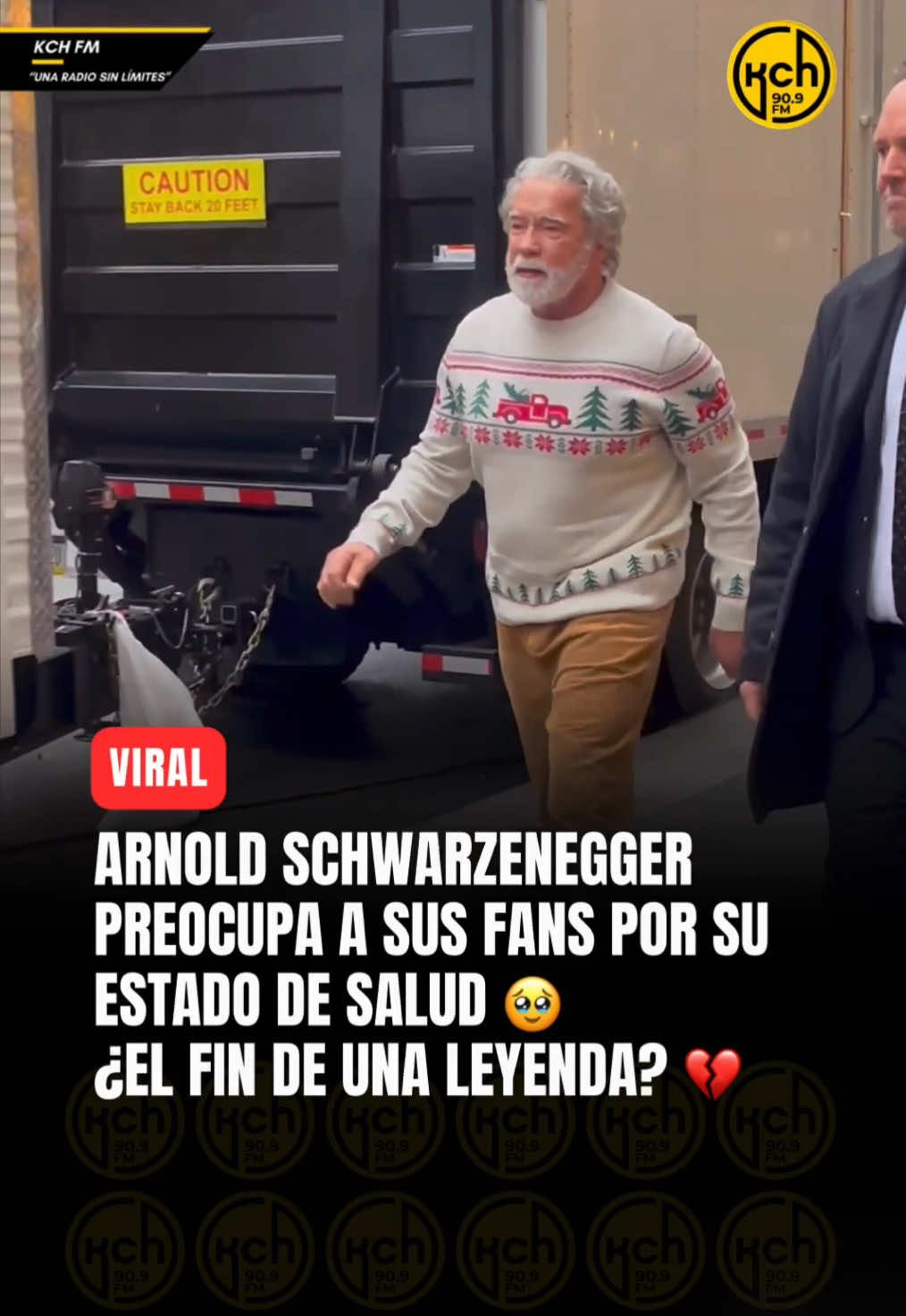 #Viral 🥹 Arnold Schwarzenegger fue captado con molestias al caminar por las calles de NYC rodeado de 5 guardaespaldas 🥹 Sus fans estan preocupados por algun estado en su salud😔💔 ¿El fin de una leyenda? ¿Qué opinas? 😔 #ArnoldSchwarzenegger #nyc #parati #arnoldschwarzenegger #leyenda #peliculas 