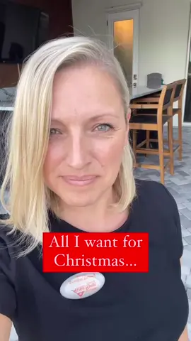 What do you want for Christmas? 🏠🎄 #tampabay #hillsboroughcounty #tampa #southshore #apollobeach #floridalife #floridaliving #floridarealestate #boatersparadise #boaterswelcome #boatlife 