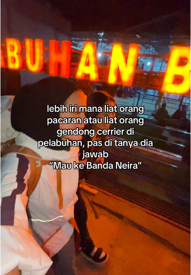 Membalas @muhammad al-rasyid banda neira yukkk  #bandaneiramaluku #bandaneira #travelling #backpacker 