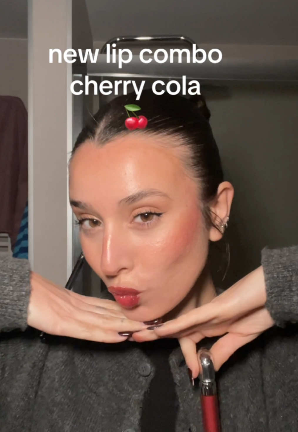 @⭒ isa ⭒ is rocking the perfect #KIKOMilano #cherrycola lip combo! 🍒 A bold, irresistible mix for #lips that pop. Who’s ready to try this stunning shade? 💋 #makeup #viralmakeup #BeautyTok #beauty #glam #KIKOLips #lipcombo #red #burgundy 